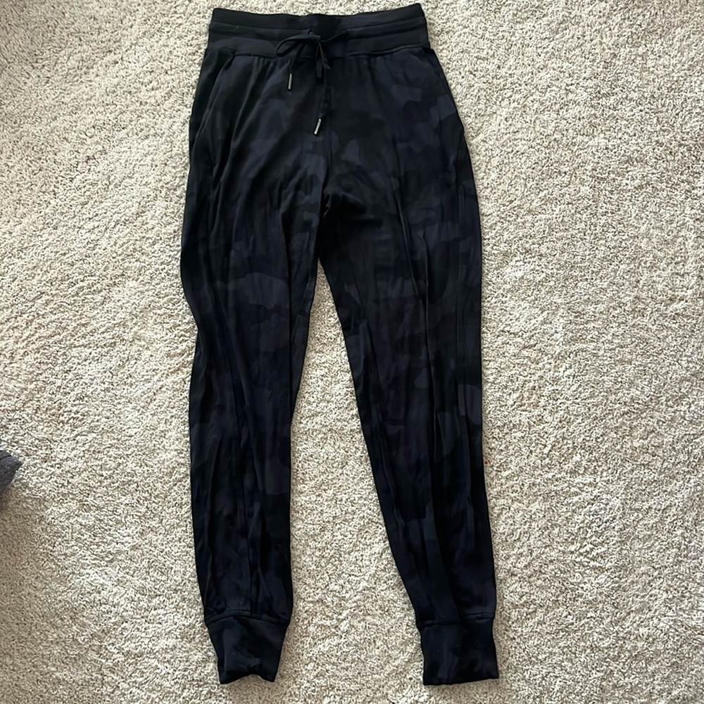 Lululemon joggers